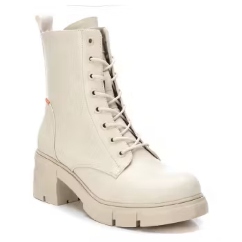 Universal thread Womens refresh canvas booties light beige EUC